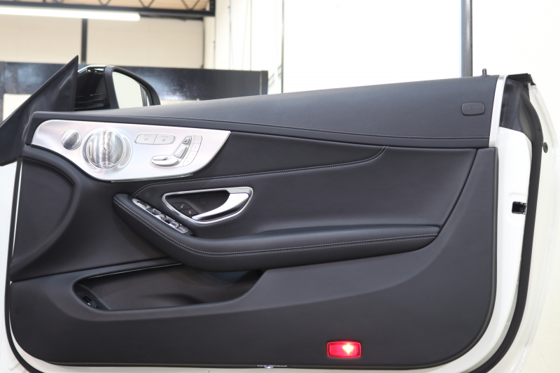 AMG Cクラス C43 4MATIC ｶﾌﾞﾘｵﾚ ﾚｰﾀﾞｰｾｰﾌﾃｨPKG　ｷｰﾚｽｺﾞｰ 黒本革 ｴｱｽｶｰﾌ HDDﾅﾋﾞTV BT音楽 ﾌﾞﾙﾒｽﾀｰ ﾊﾞｯｸｶﾒﾗ PTS LEDﾗｲﾄ AMG専用装備&ﾁｭｰﾆﾝｸﾞ 黒幌 9AT　2年保証