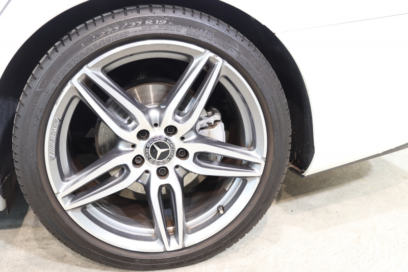 メルセデスベンツ Eクラス E300ｽﾃｰｼｮﾝﾜｺﾞﾝ AVG ｽﾎﾟｰﾂ ﾚｰﾀﾞｰｾｰﾌﾃｨPKG　中期 NEWｽﾃｱﾘﾝｸﾞ ｷｰﾚｽｺﾞｰ 黒本革 ﾍｯﾄﾞｱｯﾌﾟD HDDﾅﾋﾞTV ｽﾏﾎ連携 360ｶﾒﾗ PTS LEDﾗｲﾄ 自動Rｹﾞｰﾄ ﾊﾝｽﾞﾌﾘｰA AMGｴｱﾛ&19AW ﾀﾞｲﾅﾐｯｸS 9AT　2年保証