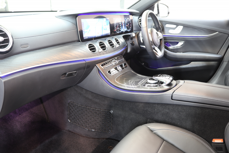 メルセデスベンツ Eクラス E300ｽﾃｰｼｮﾝﾜｺﾞﾝ AVG ｽﾎﾟｰﾂ ﾚｰﾀﾞｰｾｰﾌﾃｨPKG　中期 NEWｽﾃｱﾘﾝｸﾞ ｷｰﾚｽｺﾞｰ 黒本革 ﾍｯﾄﾞｱｯﾌﾟD HDDﾅﾋﾞTV ｽﾏﾎ連携 360ｶﾒﾗ PTS LEDﾗｲﾄ 自動Rｹﾞｰﾄ ﾊﾝｽﾞﾌﾘｰA AMGｴｱﾛ&19AW ﾀﾞｲﾅﾐｯｸS 9AT　2年保証