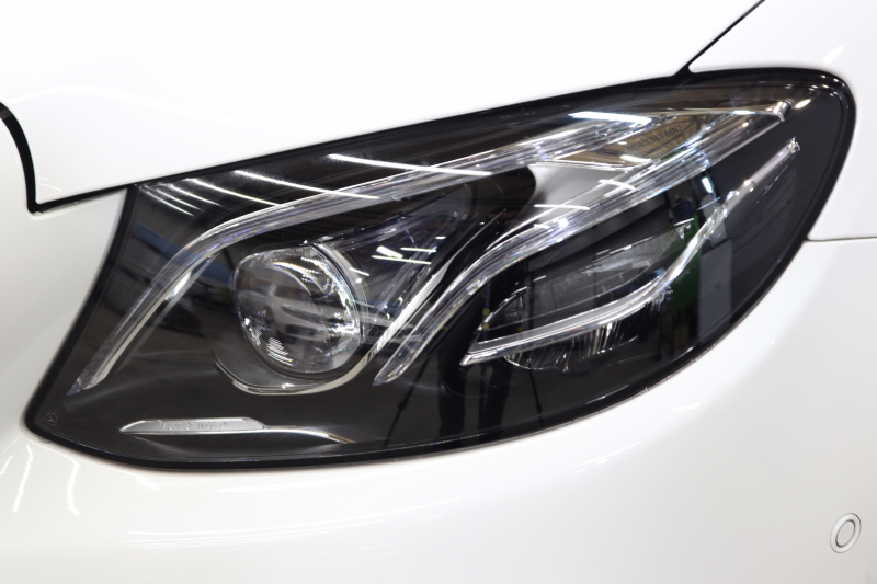 メルセデスベンツ Eクラス E300ｽﾃｰｼｮﾝﾜｺﾞﾝ AVG ｽﾎﾟｰﾂ ﾚｰﾀﾞｰｾｰﾌﾃｨPKG　中期 NEWｽﾃｱﾘﾝｸﾞ ｷｰﾚｽｺﾞｰ 黒本革 ﾍｯﾄﾞｱｯﾌﾟD HDDﾅﾋﾞTV ｽﾏﾎ連携 360ｶﾒﾗ PTS LEDﾗｲﾄ 自動Rｹﾞｰﾄ ﾊﾝｽﾞﾌﾘｰA AMGｴｱﾛ&19AW ﾀﾞｲﾅﾐｯｸS 9AT　2年保証