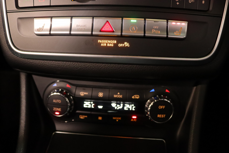 メルセデスベンツ CLAクラス CLA250ｼｭﾎﾟﾙﾄ 4MATIC ﾚｰﾀﾞｰｾｰﾌﾃｨPKG　後期 ｷｰﾚｽｺﾞｰ ﾚｻﾞｰDINAMICAｼｰﾄ HDDﾅﾋﾞTV ｽﾏﾎ連携 ﾊﾞｯｸｶﾒﾗ PTS LEDﾗｲﾄ AMGｴｱﾛ&18AW SPORT専用ﾁｭｰﾆﾝｸﾞ ﾀﾞｲﾅﾐｯｸS 7AT　2年保証