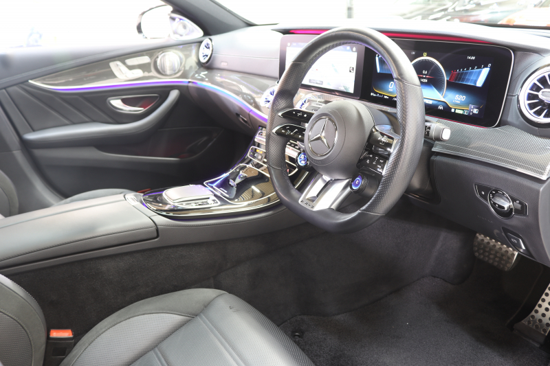 AMG Eクラス E53 4MATIC+ ｴｸｽｸﾙｰｼﾌﾞ&ﾚｰﾀﾞｰｾｰﾌﾃｨPKG　ISG搭載 後期 ｷｰﾚｽｺﾞｰ 黒本革 ﾍﾞﾝﾁﾚｰﾀｰ ﾊﾟﾉﾗﾏSR ﾍｯﾄﾞｱｯﾌﾟD MBUXﾅﾋﾞTV&ARﾅﾋﾞ&ARﾅﾋﾞ ｽﾏﾎ連携 ﾌﾞﾙﾒｽﾀｰ 360ｶﾒﾗ PTS LEDﾗｲﾄ 自動ﾄﾗﾝｸ AMG専用装備&ﾁｭｰﾆﾝｸﾞ ﾜｲﾔﾚｽ充電 9AT　2年保証