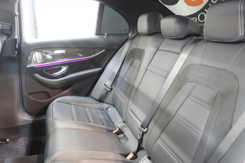 AMG Eクラス E53 4MATIC+ ｴｸｽｸﾙｰｼﾌﾞ&ﾚｰﾀﾞｰｾｰﾌﾃｨPKG　ISG搭載 後期 ｷｰﾚｽｺﾞｰ 黒本革 ﾍﾞﾝﾁﾚｰﾀｰ ﾊﾟﾉﾗﾏSR ﾍｯﾄﾞｱｯﾌﾟD MBUXﾅﾋﾞTV&ARﾅﾋﾞ&ARﾅﾋﾞ ｽﾏﾎ連携 ﾌﾞﾙﾒｽﾀｰ 360ｶﾒﾗ PTS LEDﾗｲﾄ 自動ﾄﾗﾝｸ AMG専用装備&ﾁｭｰﾆﾝｸﾞ ﾜｲﾔﾚｽ充電 9AT　2年保証