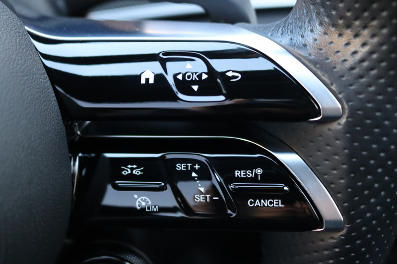 AMG Eクラス E53 4MATIC+ ｴｸｽｸﾙｰｼﾌﾞ&ﾚｰﾀﾞｰｾｰﾌﾃｨPKG　ISG搭載 後期 ｷｰﾚｽｺﾞｰ 黒本革 ﾍﾞﾝﾁﾚｰﾀｰ ﾊﾟﾉﾗﾏSR ﾍｯﾄﾞｱｯﾌﾟD MBUXﾅﾋﾞTV&ARﾅﾋﾞ&ARﾅﾋﾞ ｽﾏﾎ連携 ﾌﾞﾙﾒｽﾀｰ 360ｶﾒﾗ PTS LEDﾗｲﾄ 自動ﾄﾗﾝｸ AMG専用装備&ﾁｭｰﾆﾝｸﾞ ﾜｲﾔﾚｽ充電 9AT　2年保証