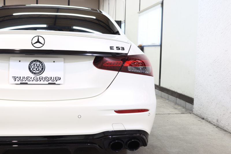 AMG Eクラス E53 4MATIC+ ｴｸｽｸﾙｰｼﾌﾞ&ﾚｰﾀﾞｰｾｰﾌﾃｨPKG　ISG搭載 後期 ｷｰﾚｽｺﾞｰ 黒本革 ﾍﾞﾝﾁﾚｰﾀｰ ﾊﾟﾉﾗﾏSR ﾍｯﾄﾞｱｯﾌﾟD MBUXﾅﾋﾞTV&ARﾅﾋﾞ&ARﾅﾋﾞ ｽﾏﾎ連携 ﾌﾞﾙﾒｽﾀｰ 360ｶﾒﾗ PTS LEDﾗｲﾄ 自動ﾄﾗﾝｸ AMG専用装備&ﾁｭｰﾆﾝｸﾞ ﾜｲﾔﾚｽ充電 9AT　2年保証