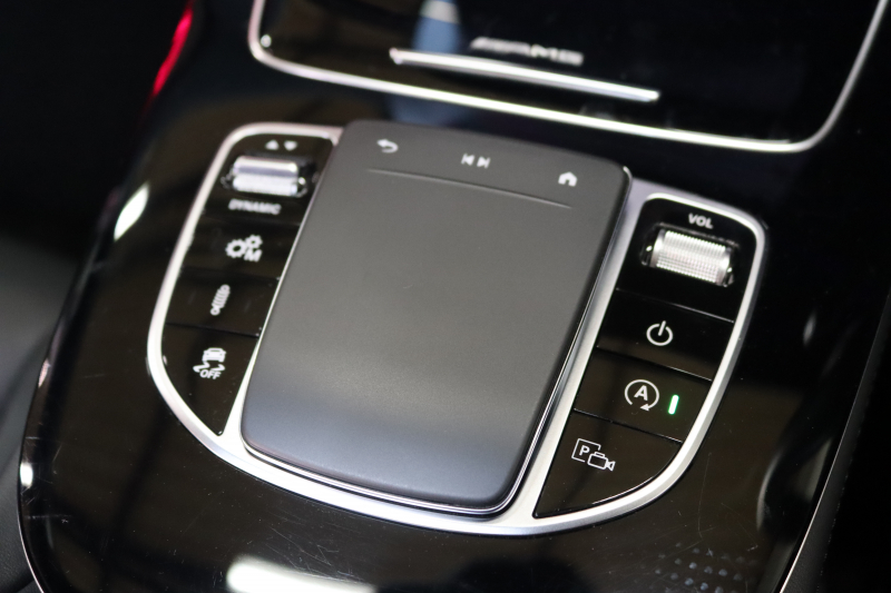 AMG Eクラス E53 4MATIC+ ｴｸｽｸﾙｰｼﾌﾞ&ﾚｰﾀﾞｰｾｰﾌﾃｨPKG　ISG搭載 後期 ｷｰﾚｽｺﾞｰ 黒本革 ﾍﾞﾝﾁﾚｰﾀｰ ﾊﾟﾉﾗﾏSR ﾍｯﾄﾞｱｯﾌﾟD MBUXﾅﾋﾞTV&ARﾅﾋﾞ&ARﾅﾋﾞ ｽﾏﾎ連携 ﾌﾞﾙﾒｽﾀｰ 360ｶﾒﾗ PTS LEDﾗｲﾄ 自動ﾄﾗﾝｸ AMG専用装備&ﾁｭｰﾆﾝｸﾞ ﾜｲﾔﾚｽ充電 9AT　2年保証