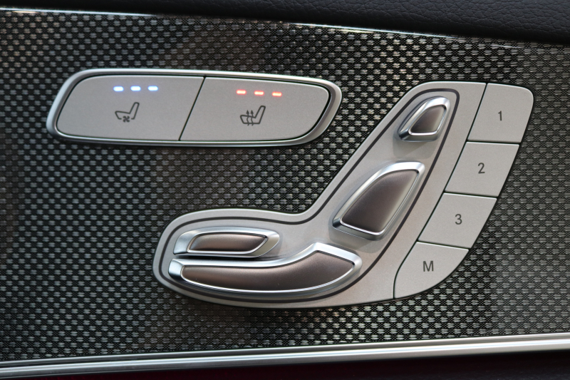 AMG Eクラス E53 4MATIC+ ｴｸｽｸﾙｰｼﾌﾞ&ﾚｰﾀﾞｰｾｰﾌﾃｨPKG　ISG搭載 後期 ｷｰﾚｽｺﾞｰ 黒本革 ﾍﾞﾝﾁﾚｰﾀｰ ﾊﾟﾉﾗﾏSR ﾍｯﾄﾞｱｯﾌﾟD MBUXﾅﾋﾞTV&ARﾅﾋﾞ&ARﾅﾋﾞ ｽﾏﾎ連携 ﾌﾞﾙﾒｽﾀｰ 360ｶﾒﾗ PTS LEDﾗｲﾄ 自動ﾄﾗﾝｸ AMG専用装備&ﾁｭｰﾆﾝｸﾞ ﾜｲﾔﾚｽ充電 9AT　2年保証