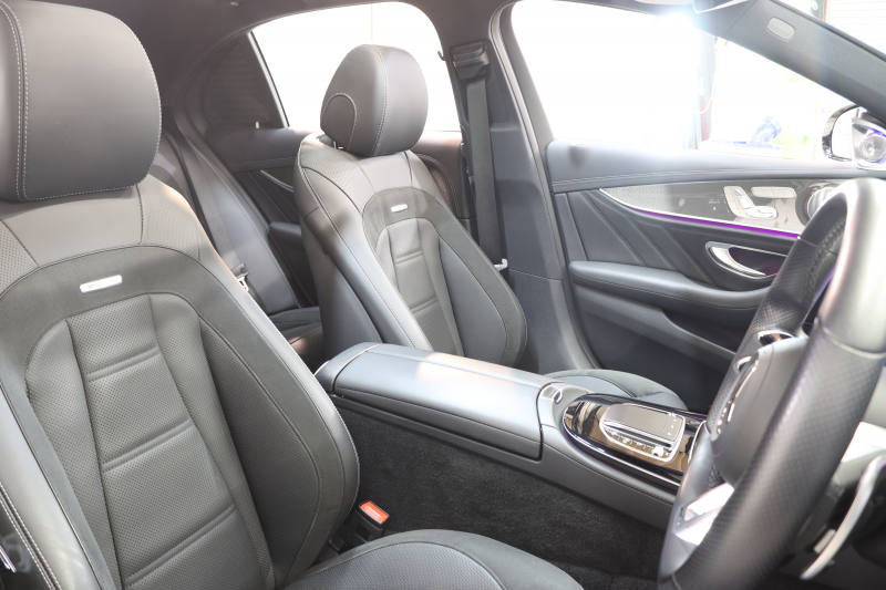 AMG Eクラス E53 4MATIC+ ｴｸｽｸﾙｰｼﾌﾞ&ﾚｰﾀﾞｰｾｰﾌﾃｨPKG　ISG搭載 後期 ｷｰﾚｽｺﾞｰ 黒本革 ﾍﾞﾝﾁﾚｰﾀｰ ﾊﾟﾉﾗﾏSR ﾍｯﾄﾞｱｯﾌﾟD MBUXﾅﾋﾞTV&ARﾅﾋﾞ&ARﾅﾋﾞ ｽﾏﾎ連携 ﾌﾞﾙﾒｽﾀｰ 360ｶﾒﾗ PTS LEDﾗｲﾄ 自動ﾄﾗﾝｸ AMG専用装備&ﾁｭｰﾆﾝｸﾞ ﾜｲﾔﾚｽ充電 9AT　2年保証