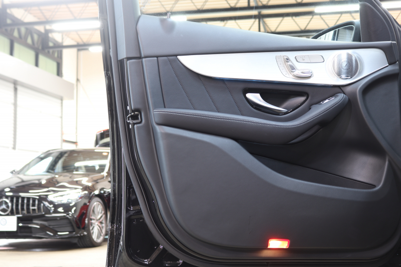 メルセデスベンツ GLC GLC220d 4MATIC ｽﾎﾟｰﾂ 本革仕様 ﾚｰﾀﾞｰｾｰﾌﾃｨPKG　1ｵｰﾅｰ ｷｰﾚｽｺﾞｰ 黒本革 ﾊﾟﾉﾗﾏSR ﾍｯﾄﾞｱｯﾌﾟD HDDﾅﾋﾞTV BT音楽 ﾌﾞﾙﾒｽﾀｰ 360ｶﾒﾗ PTS LEDﾗｲﾄ 自動Rｹﾞｰﾄ ﾊﾝｽﾞﾌﾘｰA AMGｴｱﾛ&19AW 9AT　2年保証