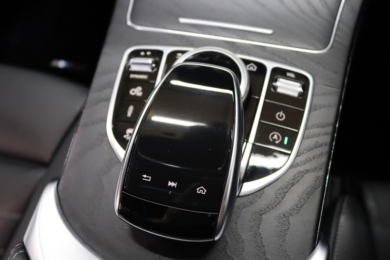 AMG Cクラス C43 4MATIC ｽﾃｰｼｮﾝﾜｺﾞﾝ ﾚｰﾀﾞｰｾｰﾌﾃｨPKG　後期 ｷｰﾚｽｺﾞｰ 黒本革 ﾊﾟﾉﾗﾏSR ﾍｯﾄﾞｱｯﾌﾟD HDDﾅﾋﾞTV ｽﾏﾎ連携 ﾌﾞﾙﾒｽﾀｰ ﾊﾞｯｸｶﾒﾗ PTS LEDﾗｲﾄ 自動Rｹﾞｰﾄ ﾊﾝｽﾞﾌﾘｰA AMG専用装備&ﾁｭｰﾆﾝｸﾞ 9AT　2年保証