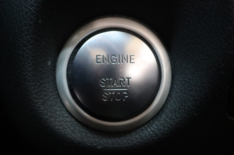 AMG CLAクラス GLA45 4MATIC ﾚｰﾀﾞｰｾｰﾌﾃｨPKG　中期 ｷｰﾚｽｺﾞｰ 黒本革 ﾊﾟﾉﾗﾏSR HDDﾅﾋﾞTV ｽﾏﾎ連携 ﾊﾞｯｸｶﾒﾗ PTS ｷｾﾉﾝﾗｲﾄ 自動Rｹﾞｰﾄ AMG専用装備&ﾁｭｰﾆﾝｸﾞ 7AT　2年保証