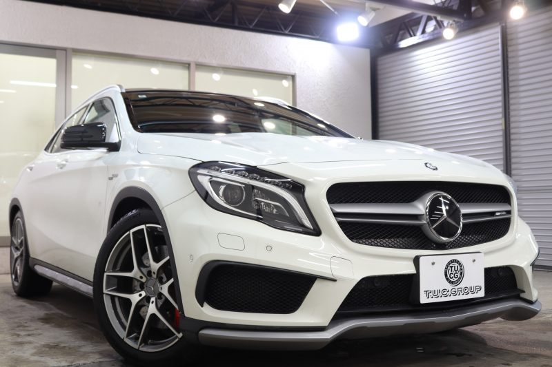 AMG CLAクラス GLA45 4MATIC ﾚｰﾀﾞｰｾｰﾌﾃｨPKG　中期 ｷｰﾚｽｺﾞｰ 黒本革 ﾊﾟﾉﾗﾏSR HDDﾅﾋﾞTV ｽﾏﾎ連携 ﾊﾞｯｸｶﾒﾗ PTS ｷｾﾉﾝﾗｲﾄ 自動Rｹﾞｰﾄ AMG専用装備&ﾁｭｰﾆﾝｸﾞ 7AT　2年保証