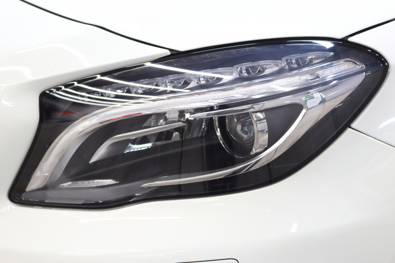 AMG CLAクラス GLA45 4MATIC ﾚｰﾀﾞｰｾｰﾌﾃｨPKG　中期 ｷｰﾚｽｺﾞｰ 黒本革 ﾊﾟﾉﾗﾏSR HDDﾅﾋﾞTV ｽﾏﾎ連携 ﾊﾞｯｸｶﾒﾗ PTS ｷｾﾉﾝﾗｲﾄ 自動Rｹﾞｰﾄ AMG専用装備&ﾁｭｰﾆﾝｸﾞ 7AT　2年保証