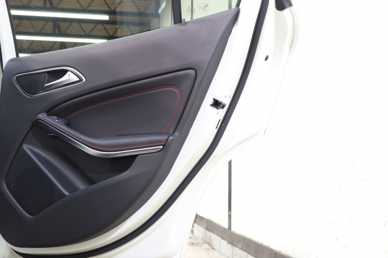 AMG CLAクラス GLA45 4MATIC ﾚｰﾀﾞｰｾｰﾌﾃｨPKG　中期 ｷｰﾚｽｺﾞｰ 黒本革 ﾊﾟﾉﾗﾏSR HDDﾅﾋﾞTV ｽﾏﾎ連携 ﾊﾞｯｸｶﾒﾗ PTS ｷｾﾉﾝﾗｲﾄ 自動Rｹﾞｰﾄ AMG専用装備&ﾁｭｰﾆﾝｸﾞ 7AT　2年保証