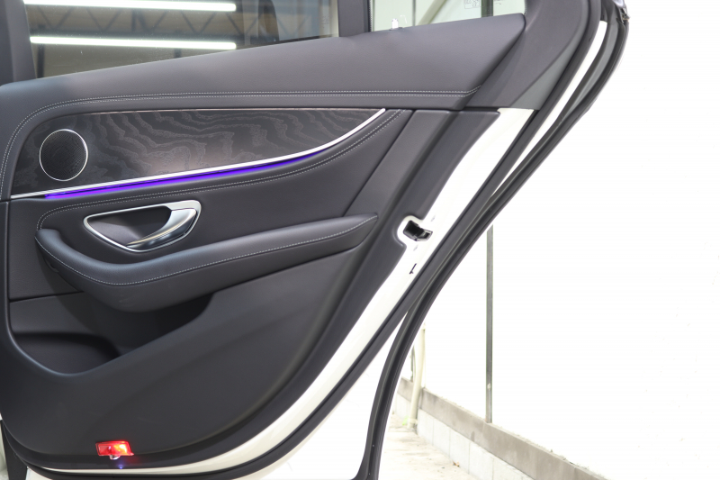 メルセデスベンツ Eクラス E200ｽﾃｰｼｮﾝﾜｺﾞﾝ AVG AMGﾗｲﾝ ﾚｰﾀﾞｰｾｰﾌﾃｨPKG　中期 NEWｽﾃｱﾘﾝｸﾞ ｷｰﾚｽｺﾞｰ 黒本革 ﾊﾟﾉﾗﾏSR ﾍｯﾄﾞｱｯﾌﾟD HDDﾅﾋﾞTV ｽﾏﾎ連携 360ｶﾒﾗ PTS LEDﾗｲﾄ 自動Rｹﾞｰﾄ ﾊﾝｽﾞﾌﾘｰA AMGｴｱﾛ&19AW ﾀﾞｲﾅﾐｯｸS 9AT　2年保証