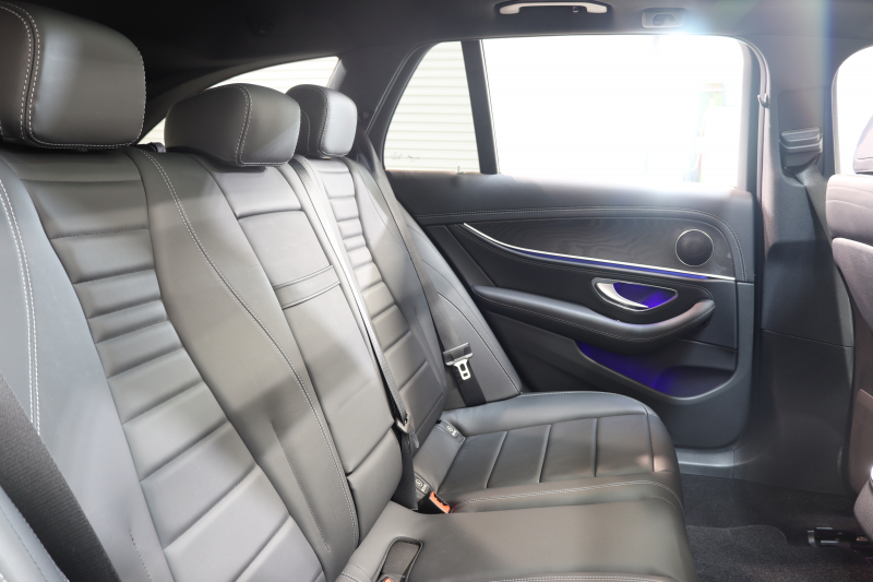 メルセデスベンツ Eクラス E200ｽﾃｰｼｮﾝﾜｺﾞﾝ AVG AMGﾗｲﾝ ﾚｰﾀﾞｰｾｰﾌﾃｨPKG　中期 NEWｽﾃｱﾘﾝｸﾞ ｷｰﾚｽｺﾞｰ 黒本革 ﾊﾟﾉﾗﾏSR ﾍｯﾄﾞｱｯﾌﾟD HDDﾅﾋﾞTV ｽﾏﾎ連携 360ｶﾒﾗ PTS LEDﾗｲﾄ 自動Rｹﾞｰﾄ ﾊﾝｽﾞﾌﾘｰA AMGｴｱﾛ&19AW ﾀﾞｲﾅﾐｯｸS 9AT　2年保証