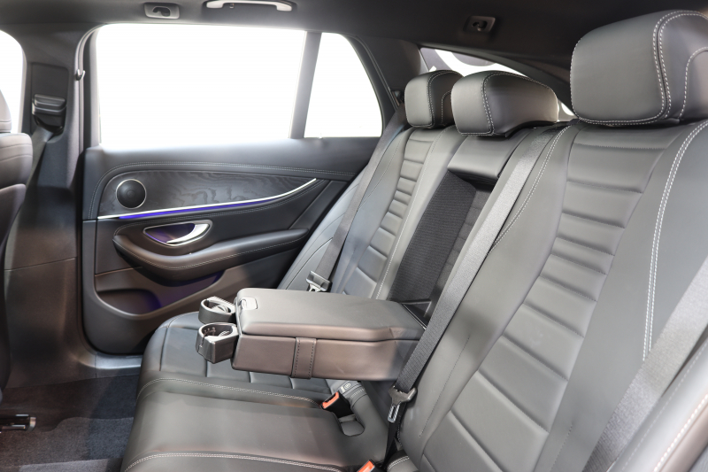 メルセデスベンツ Eクラス E200ｽﾃｰｼｮﾝﾜｺﾞﾝ AVG AMGﾗｲﾝ ﾚｰﾀﾞｰｾｰﾌﾃｨPKG　中期 NEWｽﾃｱﾘﾝｸﾞ ｷｰﾚｽｺﾞｰ 黒本革 ﾊﾟﾉﾗﾏSR ﾍｯﾄﾞｱｯﾌﾟD HDDﾅﾋﾞTV ｽﾏﾎ連携 360ｶﾒﾗ PTS LEDﾗｲﾄ 自動Rｹﾞｰﾄ ﾊﾝｽﾞﾌﾘｰA AMGｴｱﾛ&19AW ﾀﾞｲﾅﾐｯｸS 9AT　2年保証