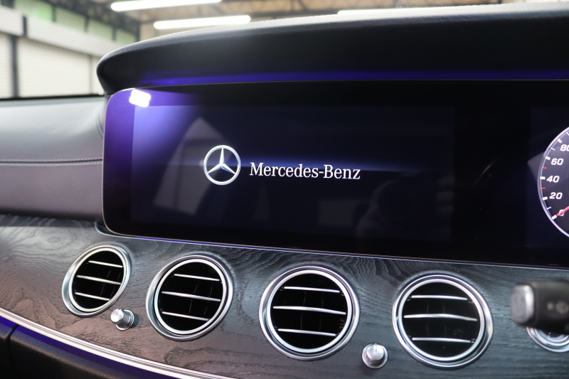 メルセデスベンツ Eクラス E200ｽﾃｰｼｮﾝﾜｺﾞﾝ AVG AMGﾗｲﾝ ﾚｰﾀﾞｰｾｰﾌﾃｨPKG　中期 NEWｽﾃｱﾘﾝｸﾞ ｷｰﾚｽｺﾞｰ 黒本革 ﾊﾟﾉﾗﾏSR ﾍｯﾄﾞｱｯﾌﾟD HDDﾅﾋﾞTV ｽﾏﾎ連携 360ｶﾒﾗ PTS LEDﾗｲﾄ 自動Rｹﾞｰﾄ ﾊﾝｽﾞﾌﾘｰA AMGｴｱﾛ&19AW ﾀﾞｲﾅﾐｯｸS 9AT　2年保証