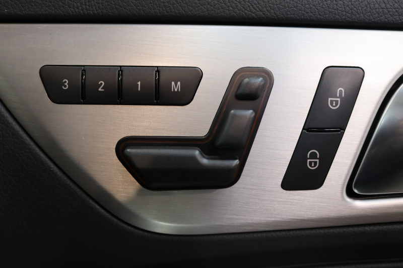 メルセデスベンツ SLKクラス SLK200 BL-EF AMGｽﾎﾟｰﾂ&ﾚｰﾀﾞｰｾｰﾌﾃｨPKG　中期 ｷｰﾚｽｺﾞｰ 黒本革 ﾊﾞﾘｵR HDDﾅﾋﾞTV BT音楽 PTS DSRC ｷｾﾉﾝ AMGｴｱﾛ&18AW ｴｱｶﾞｲﾄﾞ 7AT　2年保証