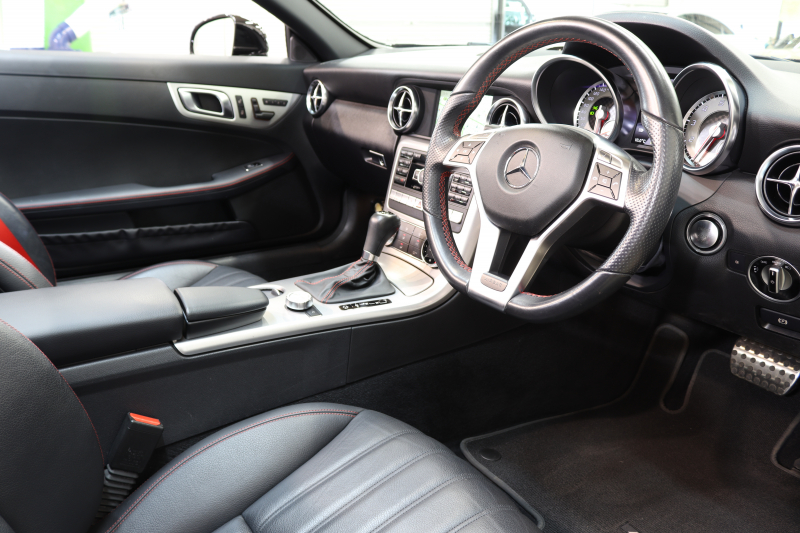 メルセデスベンツ SLKクラス SLK200 BL-EF AMGｽﾎﾟｰﾂ&ﾚｰﾀﾞｰｾｰﾌﾃｨPKG　中期 ｷｰﾚｽｺﾞｰ 黒本革 ﾊﾞﾘｵR HDDﾅﾋﾞTV BT音楽 PTS DSRC ｷｾﾉﾝ AMGｴｱﾛ&18AW ｴｱｶﾞｲﾄﾞ 7AT　2年保証