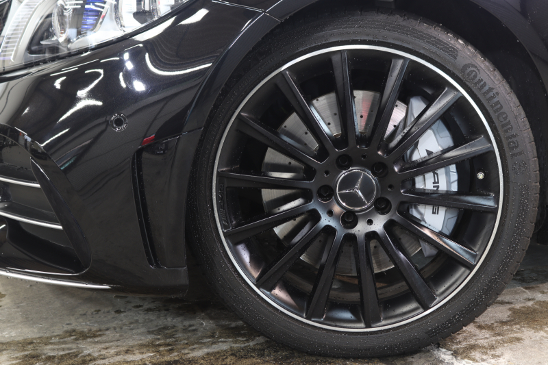 AMG Cクラス C43 4MATIC ｶﾌﾞﾘｵﾚ ﾚｰﾀﾞｰｾｰﾌﾃｨPKG　後期 赤本革 ｴｱｽｶｰﾌ ﾍｯﾄﾞｱｯﾌﾟD HDDﾅﾋﾞTV ｽﾏﾎ連携 ﾌﾞﾙﾒｽﾀｰ ﾊﾞｯｸｶﾒﾗ PTS LEDﾗｲﾄ AMG専用装備&ﾁｭｰﾆﾝｸﾞﾀﾞｲﾅﾐｯｸｾﾚｸﾄ 赤幌 9AT　2年保証