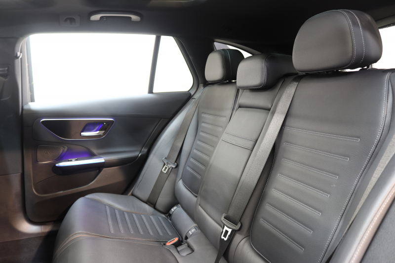 メルセデスベンツ Cクラス C220dｽﾃｰｼｮﾝﾜｺﾞﾝ AVG AMGﾗｲﾝ ﾚｻﾞｰｴｸｽｸﾙｰｼﾌﾞ&ﾍﾞｰｼｯｸ&ﾚｰﾀﾞｰｾｰﾌﾃｨPKG　ISG搭載 ｷｰﾚｽｺﾞｰ 黒本革 ﾊﾟﾉﾗﾏSR ﾍｯﾄﾞｱｯﾌﾟD MBUXﾅﾋﾞTV&ARﾅﾋﾞ ｽﾏﾎ連携 360ｶﾒﾗ PTS LEDﾗｲﾄ 自動Rｹﾞｰﾄ AMGｴｱﾛ&18AW ﾜｲﾔﾚｽ充電 9AT　2年保証 新車保証