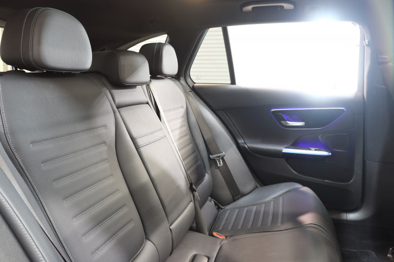 メルセデスベンツ Cクラス C220dｽﾃｰｼｮﾝﾜｺﾞﾝ AVG AMGﾗｲﾝ ﾚｻﾞｰｴｸｽｸﾙｰｼﾌﾞ&ﾍﾞｰｼｯｸ&ﾚｰﾀﾞｰｾｰﾌﾃｨPKG　ISG搭載 ｷｰﾚｽｺﾞｰ 黒本革 ﾊﾟﾉﾗﾏSR ﾍｯﾄﾞｱｯﾌﾟD MBUXﾅﾋﾞTV&ARﾅﾋﾞ ｽﾏﾎ連携 360ｶﾒﾗ PTS LEDﾗｲﾄ 自動Rｹﾞｰﾄ AMGｴｱﾛ&18AW ﾜｲﾔﾚｽ充電 9AT　2年保証 新車保証