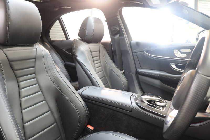 メルセデスベンツ Eクラス E250 AVG ｽﾎﾟｰﾂ ｴｸｽｸﾙｰｼﾌﾞ&ﾚｰﾀﾞｰｾｰﾌﾃｨPKG　1ｵｰﾅｰ 黒本革 ﾊﾟﾉﾗﾏSR ﾍｯﾄﾞｱｯﾌﾟD HDDﾅﾋﾞTV ｽﾏﾎ連携 ﾌﾞﾙﾒｽﾀｰ 360ｶﾒﾗ PTS LEDﾗｲﾄ 自動ﾄﾗﾝｸ ﾊﾝｽﾞﾌﾘｰA AMGｴｱﾛ&19AW ﾀﾞｲﾅﾐｯｸｾﾚｸﾄ 9AT　2年保証