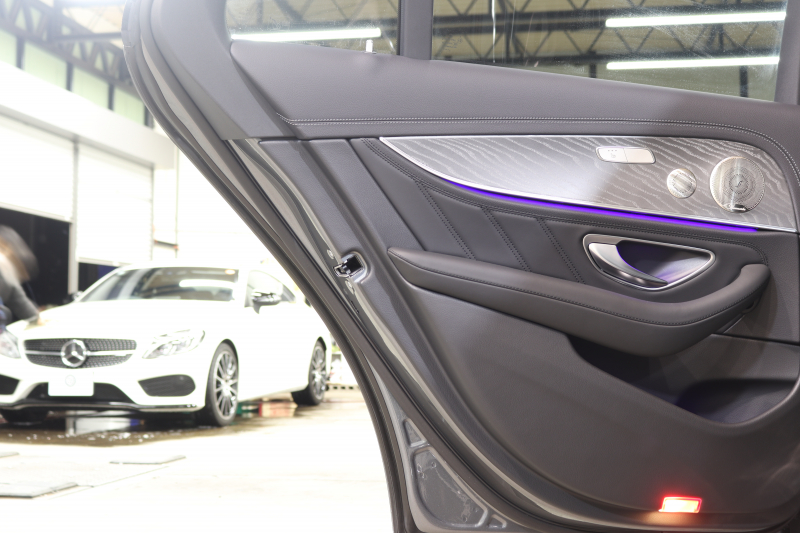 AMG Eクラス E53 4MATIC+ ｴｸｽｸﾙｰｼﾌﾞ&ﾚｰﾀﾞｰｾｰﾌﾃｨPKG　ISG搭載 後期 1ｵｰﾅｰ ｷｰﾚｽｺﾞｰ 黒本革 ﾍﾞﾝﾁﾚｰﾀｰ ﾊﾟﾉﾗﾏSR ﾍｯﾄﾞｱｯﾌﾟD MBUXﾅﾋﾞTV&ARﾅﾋﾞTV ｽﾏﾎ連携 ﾌﾞﾙﾒｽﾀｰ 360ｶﾒﾗ PTS LEDﾗｲﾄ ﾊﾝｽﾞﾌﾘｰA AMG専用装備&ﾁｭｰﾆﾝｸﾞ ﾜｲﾔﾚｽ充電 9AT　2年保証