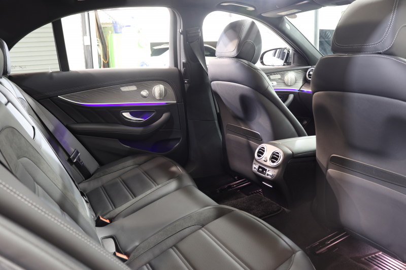 AMG Eクラス E53 4MATIC+ ｴｸｽｸﾙｰｼﾌﾞ&ﾚｰﾀﾞｰｾｰﾌﾃｨPKG　ISG搭載 後期 1ｵｰﾅｰ ｷｰﾚｽｺﾞｰ 黒本革 ﾍﾞﾝﾁﾚｰﾀｰ ﾊﾟﾉﾗﾏSR ﾍｯﾄﾞｱｯﾌﾟD MBUXﾅﾋﾞTV&ARﾅﾋﾞTV ｽﾏﾎ連携 ﾌﾞﾙﾒｽﾀｰ 360ｶﾒﾗ PTS LEDﾗｲﾄ ﾊﾝｽﾞﾌﾘｰA AMG専用装備&ﾁｭｰﾆﾝｸﾞ ﾜｲﾔﾚｽ充電 9AT　2年保証