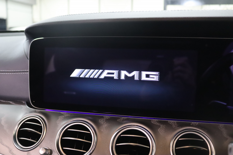 AMG Eクラス E53 4MATIC+ ｴｸｽｸﾙｰｼﾌﾞ&ﾚｰﾀﾞｰｾｰﾌﾃｨPKG　ISG搭載 後期 1ｵｰﾅｰ ｷｰﾚｽｺﾞｰ 黒本革 ﾍﾞﾝﾁﾚｰﾀｰ ﾊﾟﾉﾗﾏSR ﾍｯﾄﾞｱｯﾌﾟD MBUXﾅﾋﾞTV&ARﾅﾋﾞTV ｽﾏﾎ連携 ﾌﾞﾙﾒｽﾀｰ 360ｶﾒﾗ PTS LEDﾗｲﾄ ﾊﾝｽﾞﾌﾘｰA AMG専用装備&ﾁｭｰﾆﾝｸﾞ ﾜｲﾔﾚｽ充電 9AT　2年保証