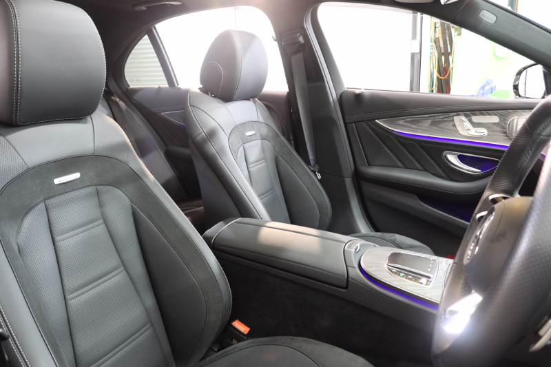 AMG Eクラス E53 4MATIC+ ｴｸｽｸﾙｰｼﾌﾞ&ﾚｰﾀﾞｰｾｰﾌﾃｨPKG　ISG搭載 後期 1ｵｰﾅｰ ｷｰﾚｽｺﾞｰ 黒本革 ﾍﾞﾝﾁﾚｰﾀｰ ﾊﾟﾉﾗﾏSR ﾍｯﾄﾞｱｯﾌﾟD MBUXﾅﾋﾞTV&ARﾅﾋﾞTV ｽﾏﾎ連携 ﾌﾞﾙﾒｽﾀｰ 360ｶﾒﾗ PTS LEDﾗｲﾄ ﾊﾝｽﾞﾌﾘｰA AMG専用装備&ﾁｭｰﾆﾝｸﾞ ﾜｲﾔﾚｽ充電 9AT　2年保証