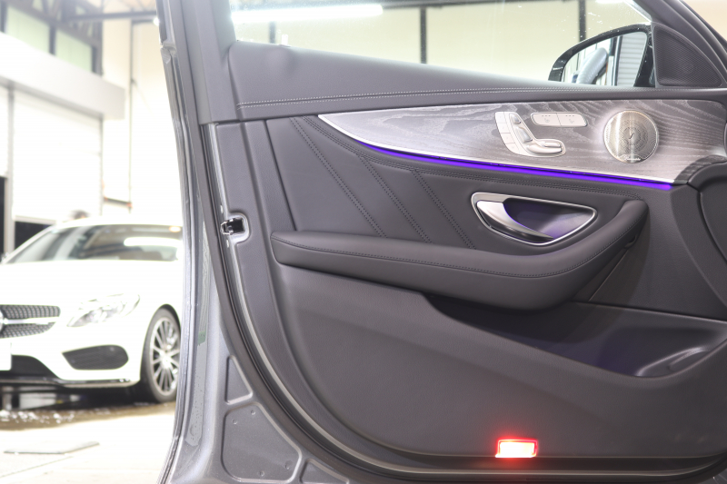 AMG Eクラス E53 4MATIC+ ｴｸｽｸﾙｰｼﾌﾞ&ﾚｰﾀﾞｰｾｰﾌﾃｨPKG　ISG搭載 後期 1ｵｰﾅｰ ｷｰﾚｽｺﾞｰ 黒本革 ﾍﾞﾝﾁﾚｰﾀｰ ﾊﾟﾉﾗﾏSR ﾍｯﾄﾞｱｯﾌﾟD MBUXﾅﾋﾞTV&ARﾅﾋﾞTV ｽﾏﾎ連携 ﾌﾞﾙﾒｽﾀｰ 360ｶﾒﾗ PTS LEDﾗｲﾄ ﾊﾝｽﾞﾌﾘｰA AMG専用装備&ﾁｭｰﾆﾝｸﾞ ﾜｲﾔﾚｽ充電 9AT　2年保証