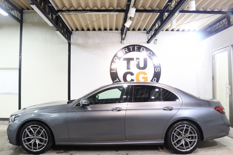 メルセデスベンツ Eクラス E200 ｽﾎﾟｰﾂ AMGﾗｲﾝｲﾝﾃﾘｱ&ｴｸｽｸﾙｰｼﾌﾞ&ﾚｰﾀﾞｰｾｰﾌﾃｨPKG　BSG搭載 後期 1ｵｰﾅｰ MEｺﾈｸﾄ ｷｰﾚｽｺﾞｰ 黒本革 ﾍｯﾄﾞｱｯﾌﾟD MBUXﾅﾋﾞTV&ARﾅﾋﾞ ｽﾏﾎ連携 ﾌﾞﾙﾒｽﾀｰ 360ｶﾒﾗ PTS LEDﾗｲﾄ 自動ﾄﾗﾝｸ AMGｴｱﾛ&19AW 9AT　2年保証