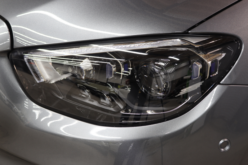 メルセデスベンツ Eクラス E200 ｽﾎﾟｰﾂ AMGﾗｲﾝｲﾝﾃﾘｱ&ｴｸｽｸﾙｰｼﾌﾞ&ﾚｰﾀﾞｰｾｰﾌﾃｨPKG　BSG搭載 後期 1ｵｰﾅｰ MEｺﾈｸﾄ ｷｰﾚｽｺﾞｰ 黒本革 ﾍｯﾄﾞｱｯﾌﾟD MBUXﾅﾋﾞTV&ARﾅﾋﾞ ｽﾏﾎ連携 ﾌﾞﾙﾒｽﾀｰ 360ｶﾒﾗ PTS LEDﾗｲﾄ 自動ﾄﾗﾝｸ AMGｴｱﾛ&19AW 9AT　2年保証