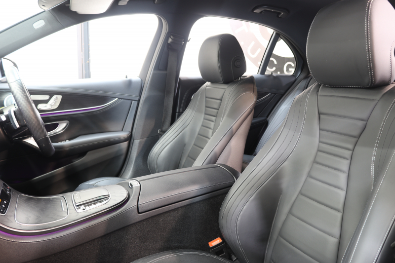 メルセデスベンツ Eクラス E200 ｽﾎﾟｰﾂ AMGﾗｲﾝｲﾝﾃﾘｱ&ｴｸｽｸﾙｰｼﾌﾞ&ﾚｰﾀﾞｰｾｰﾌﾃｨPKG　BSG搭載 後期 1ｵｰﾅｰ MEｺﾈｸﾄ ｷｰﾚｽｺﾞｰ 黒本革 ﾍｯﾄﾞｱｯﾌﾟD MBUXﾅﾋﾞTV&ARﾅﾋﾞ ｽﾏﾎ連携 ﾌﾞﾙﾒｽﾀｰ 360ｶﾒﾗ PTS LEDﾗｲﾄ 自動ﾄﾗﾝｸ AMGｴｱﾛ&19AW 9AT　2年保証