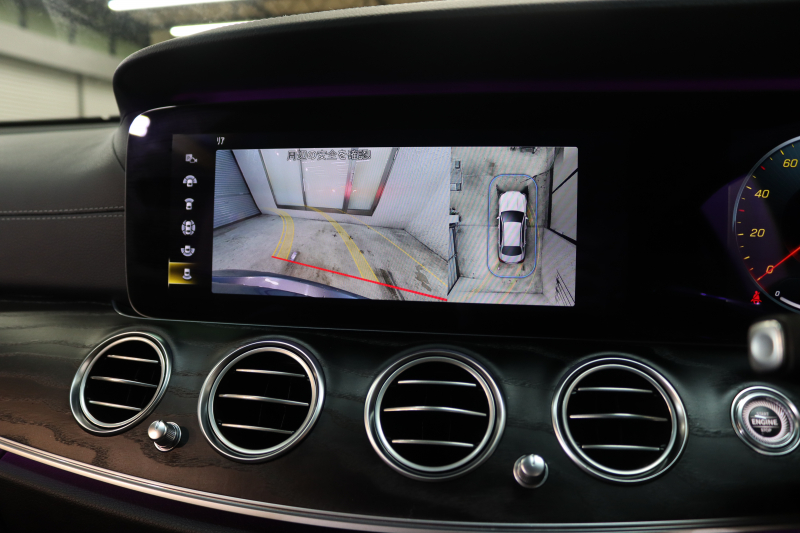 メルセデスベンツ Eクラス E200 ｽﾎﾟｰﾂ AMGﾗｲﾝｲﾝﾃﾘｱ&ｴｸｽｸﾙｰｼﾌﾞ&ﾚｰﾀﾞｰｾｰﾌﾃｨPKG　BSG搭載 後期 1ｵｰﾅｰ MEｺﾈｸﾄ ｷｰﾚｽｺﾞｰ 黒本革 ﾍｯﾄﾞｱｯﾌﾟD MBUXﾅﾋﾞTV&ARﾅﾋﾞ ｽﾏﾎ連携 ﾌﾞﾙﾒｽﾀｰ 360ｶﾒﾗ PTS LEDﾗｲﾄ 自動ﾄﾗﾝｸ AMGｴｱﾛ&19AW 9AT　2年保証