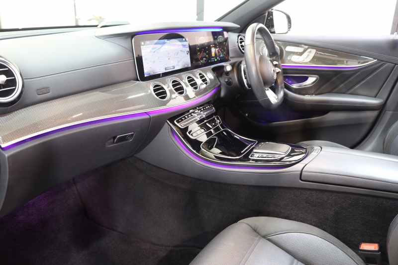 AMG Eクラス E53 4MATIC+ ｴｸｽｸﾙｰｼﾌﾞ&ﾚｰﾀﾞｰｾｰﾌﾃｨPKG　ISG搭載 後期 ｷｰﾚｽｺﾞｰ 黒本革 ﾍﾞﾝﾁﾚｰﾀｰ ﾊﾟﾉﾗﾏSR MBUXﾅﾋﾞTV ｽﾏﾎ連携 ﾌﾞﾙﾒｽﾀｰ 360ｶﾒﾗ PTS LEDﾗｲﾄ 自動ﾄﾗﾝｸ AMG専用装備&ﾁｭｰﾆﾝｸﾞ ﾜｲﾔﾚｽ充電 ｸﾛｰｼﾞﾝｸﾞS 9AT　2年保証