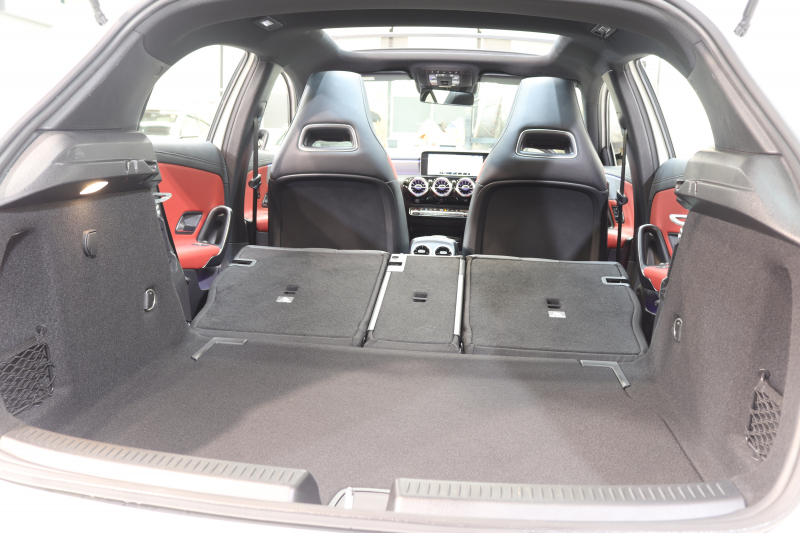 メルセデスベンツ Aクラス A180ｽﾀｲﾙ AMGﾗｲﾝ AMGﾚｻﾞｰｴｸｽｸﾙｰｼﾌﾞ&ﾅﾋﾞｹﾞｰｼｮﾝ&ﾚｰﾀﾞｰｾｰﾌﾃｨPKG　1ｵｰﾅｰ ｷｰﾚｽｺﾞｰ 赤/黒本革 ﾊﾟﾉﾗﾏSR MBUXﾅﾋﾞTV BT音楽 ﾊﾞｯｸｶﾒﾗ PTS LEDﾗｲﾄ AMGｴｱﾛ&18AW ﾀﾞｲﾅﾐｯｸｾﾚｸﾄ ﾜｲﾔﾚｽ充電 7AT　2年保証