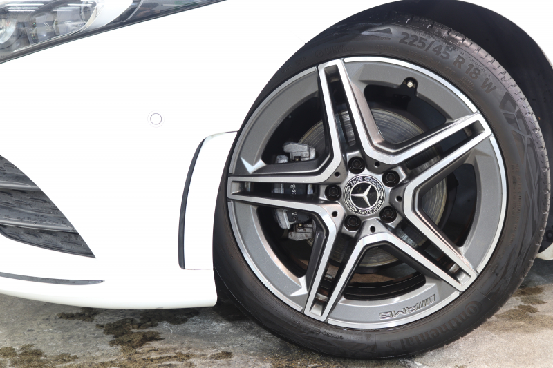 メルセデスベンツ Aクラス A180ｽﾀｲﾙ AMGﾗｲﾝ AMGﾚｻﾞｰｴｸｽｸﾙｰｼﾌﾞ&ﾅﾋﾞｹﾞｰｼｮﾝ&ﾚｰﾀﾞｰｾｰﾌﾃｨPKG　1ｵｰﾅｰ ｷｰﾚｽｺﾞｰ 赤/黒本革 ﾊﾟﾉﾗﾏSR MBUXﾅﾋﾞTV BT音楽 ﾊﾞｯｸｶﾒﾗ PTS LEDﾗｲﾄ AMGｴｱﾛ&18AW ﾀﾞｲﾅﾐｯｸｾﾚｸﾄ ﾜｲﾔﾚｽ充電 7AT　2年保証