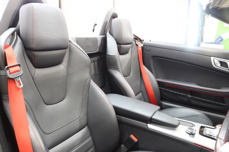 メルセデスベンツ SLCクラス SLC180ｽﾎﾟｰﾂ ﾚｰﾀﾞｰｾｰﾌﾃｨPKG　ｷｰﾚｽｺﾞｰ 黒本革 ｼｰﾄﾋｰﾀｰ ｶﾞﾗｽﾙｰﾌ HDDﾅﾋﾞTV&ｷｬﾝｾﾗｰ ｽﾏﾎ連携 BT音楽 ﾊﾞｯｸｶﾒﾗ LEDﾗｲﾄ AMGｴｱﾛ&18AW ｴｱｶﾞｲﾄﾞ 9AT　2年保証