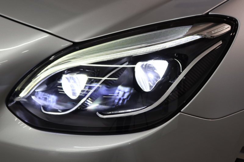 メルセデスベンツ SLCクラス SLC180ｽﾎﾟｰﾂ ﾚｰﾀﾞｰｾｰﾌﾃｨPKG　ｷｰﾚｽｺﾞｰ 黒本革 ｼｰﾄﾋｰﾀｰ ｶﾞﾗｽﾙｰﾌ HDDﾅﾋﾞTV&ｷｬﾝｾﾗｰ ｽﾏﾎ連携 BT音楽 ﾊﾞｯｸｶﾒﾗ LEDﾗｲﾄ AMGｴｱﾛ&18AW ｴｱｶﾞｲﾄﾞ 9AT　2年保証