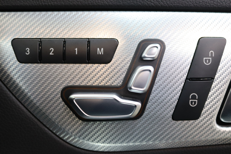 メルセデスベンツ SLCクラス SLC180ｽﾎﾟｰﾂ ﾚｰﾀﾞｰｾｰﾌﾃｨPKG　ｷｰﾚｽｺﾞｰ 黒本革 ｼｰﾄﾋｰﾀｰ ｶﾞﾗｽﾙｰﾌ HDDﾅﾋﾞTV&ｷｬﾝｾﾗｰ ｽﾏﾎ連携 BT音楽 ﾊﾞｯｸｶﾒﾗ LEDﾗｲﾄ AMGｴｱﾛ&18AW ｴｱｶﾞｲﾄﾞ 9AT　2年保証