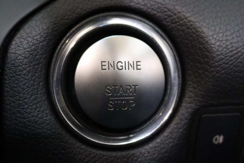 メルセデスベンツ SLCクラス SLC180ｽﾎﾟｰﾂ ﾚｰﾀﾞｰｾｰﾌﾃｨPKG　ｷｰﾚｽｺﾞｰ 黒本革 ｼｰﾄﾋｰﾀｰ ｶﾞﾗｽﾙｰﾌ HDDﾅﾋﾞTV&ｷｬﾝｾﾗｰ ｽﾏﾎ連携 BT音楽 ﾊﾞｯｸｶﾒﾗ LEDﾗｲﾄ AMGｴｱﾛ&18AW ｴｱｶﾞｲﾄﾞ 9AT　2年保証