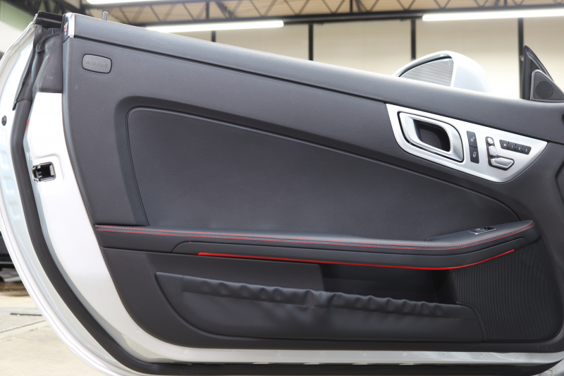 メルセデスベンツ SLCクラス SLC180ｽﾎﾟｰﾂ ﾚｰﾀﾞｰｾｰﾌﾃｨPKG　ｷｰﾚｽｺﾞｰ 黒本革 ｼｰﾄﾋｰﾀｰ ｶﾞﾗｽﾙｰﾌ HDDﾅﾋﾞTV&ｷｬﾝｾﾗｰ ｽﾏﾎ連携 BT音楽 ﾊﾞｯｸｶﾒﾗ LEDﾗｲﾄ AMGｴｱﾛ&18AW ｴｱｶﾞｲﾄﾞ 9AT　2年保証