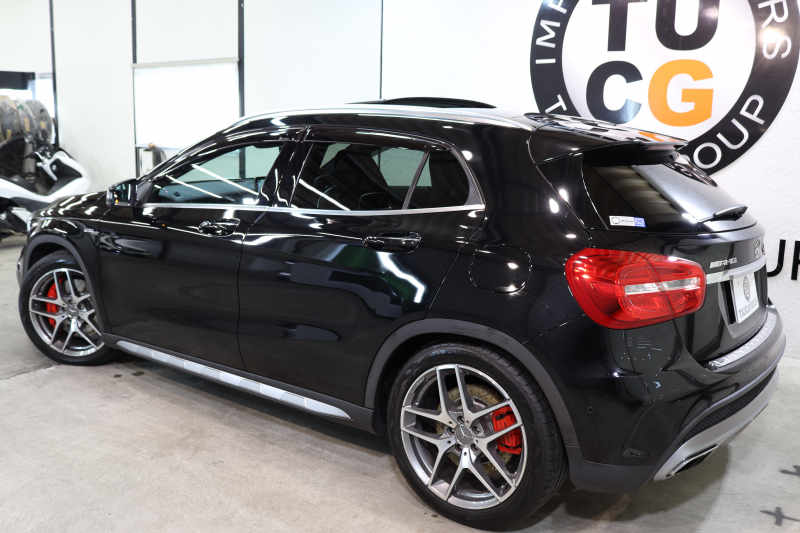 AMG GLA GLA45 4MATIC ﾚｰﾀﾞｰｾｰﾌﾃｨPKG　中期 ｷｰﾚｽｺﾞｰ 黒本革 ﾊﾟﾉﾗﾏSR HDDﾅﾋﾞTV ｽﾏﾎ連携 ﾊﾞｯｸｶﾒﾗ PTS ｷｾﾉﾝ 自動Rｹﾞｰﾄ AMG専用装備&ﾁｭｰﾆﾝｸﾞ 7AT　2年保証