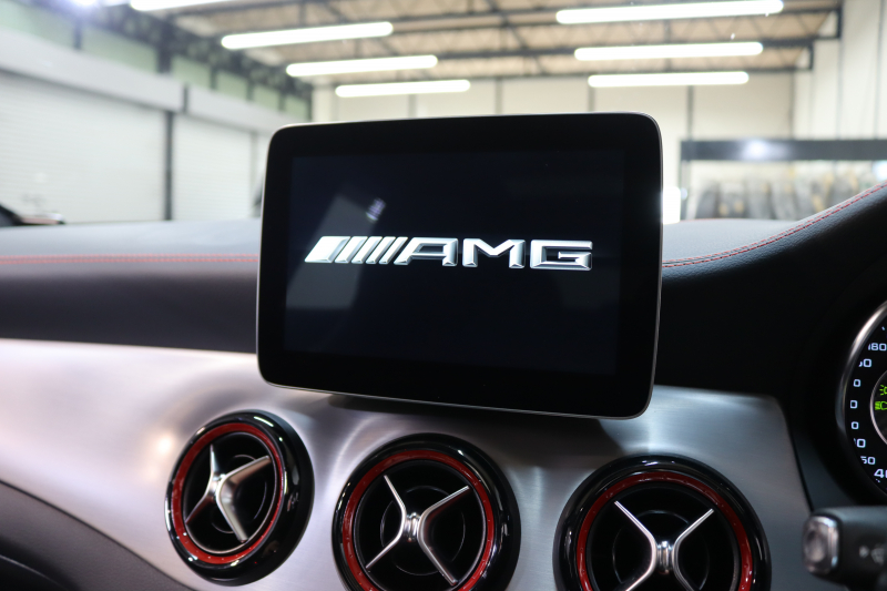 AMG GLA GLA45 4MATIC ﾚｰﾀﾞｰｾｰﾌﾃｨPKG　中期 ｷｰﾚｽｺﾞｰ 黒本革 ﾊﾟﾉﾗﾏSR HDDﾅﾋﾞTV ｽﾏﾎ連携 ﾊﾞｯｸｶﾒﾗ PTS ｷｾﾉﾝ 自動Rｹﾞｰﾄ AMG専用装備&ﾁｭｰﾆﾝｸﾞ 7AT　2年保証