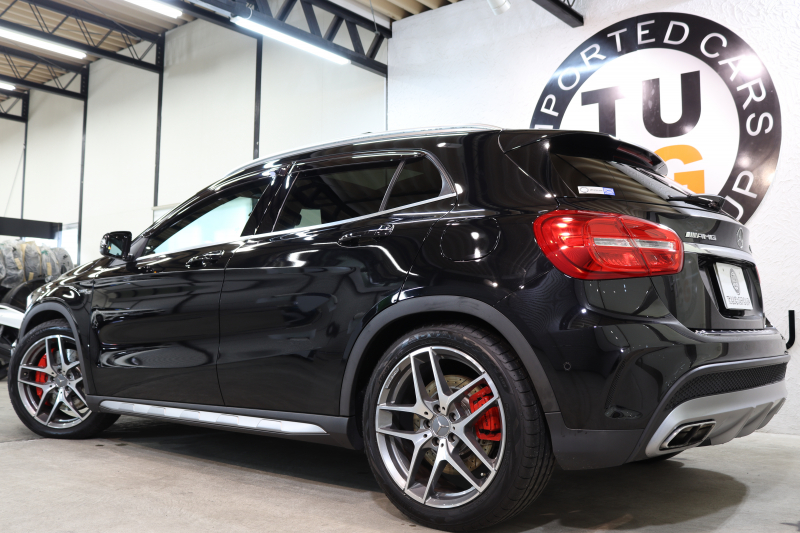 AMG GLA GLA45 4MATIC ﾚｰﾀﾞｰｾｰﾌﾃｨPKG　中期 ｷｰﾚｽｺﾞｰ 黒本革 ﾊﾟﾉﾗﾏSR HDDﾅﾋﾞTV ｽﾏﾎ連携 ﾊﾞｯｸｶﾒﾗ PTS ｷｾﾉﾝ 自動Rｹﾞｰﾄ AMG専用装備&ﾁｭｰﾆﾝｸﾞ 7AT　2年保証