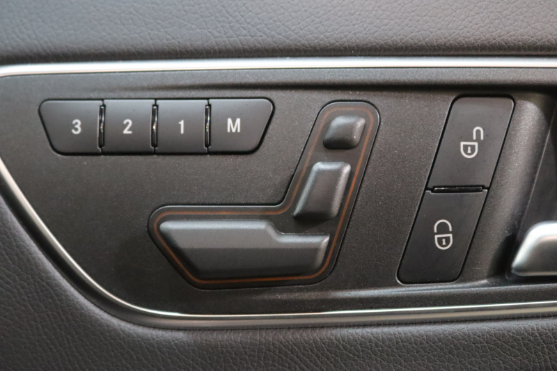 AMG GLA GLA45 4MATIC ﾚｰﾀﾞｰｾｰﾌﾃｨPKG　中期 ｷｰﾚｽｺﾞｰ 黒本革 ﾊﾟﾉﾗﾏSR HDDﾅﾋﾞTV ｽﾏﾎ連携 ﾊﾞｯｸｶﾒﾗ PTS ｷｾﾉﾝ 自動Rｹﾞｰﾄ AMG専用装備&ﾁｭｰﾆﾝｸﾞ 7AT　2年保証