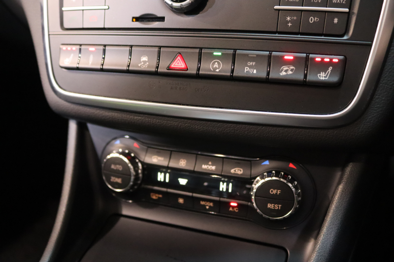 AMG GLA GLA45 4MATIC ﾚｰﾀﾞｰｾｰﾌﾃｨPKG　中期 ｷｰﾚｽｺﾞｰ 黒本革 ﾊﾟﾉﾗﾏSR HDDﾅﾋﾞTV ｽﾏﾎ連携 ﾊﾞｯｸｶﾒﾗ PTS ｷｾﾉﾝ 自動Rｹﾞｰﾄ AMG専用装備&ﾁｭｰﾆﾝｸﾞ 7AT　2年保証